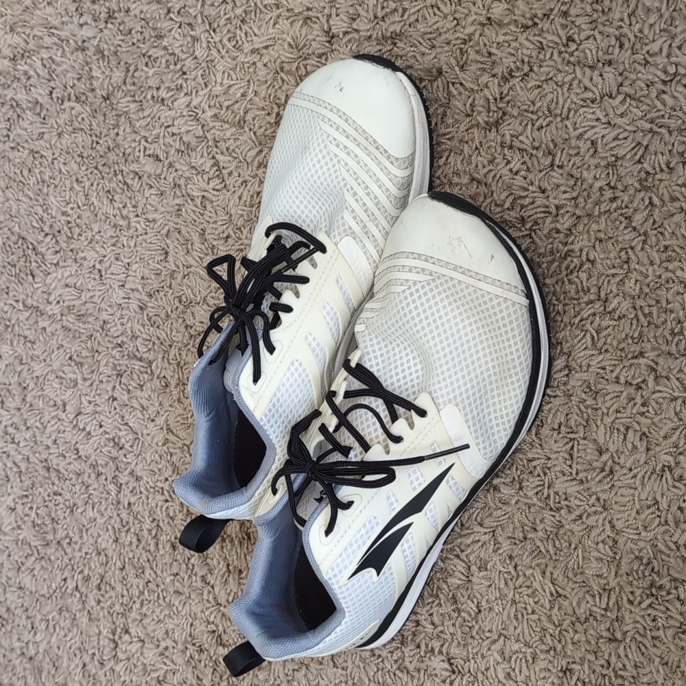 Altra Solstice